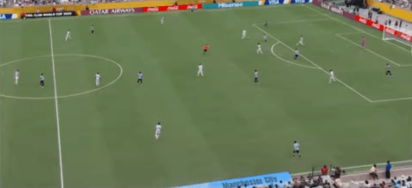 11'库普梅纳斯破门! 尤文图斯 1- 1曼城