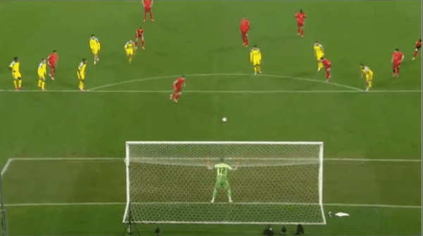 60'扎卡点球破门! 瑞士 2- 1瑞典