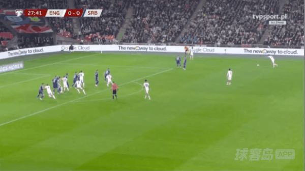 28'萨卡破门! 英格兰 1- 0塞尔维亚