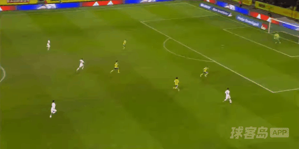 64'埃尔斯尼克破门! 瑞典 0- 1斯洛文尼亚