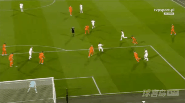 80'卡什破门! 荷兰 1- 1波兰