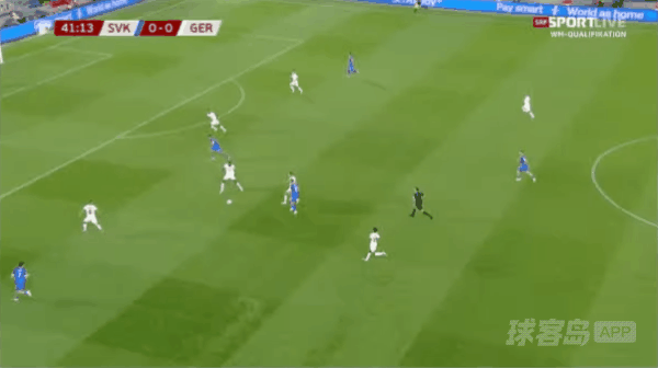 42'汉茨科破门! 斯洛伐克 1- 0德国