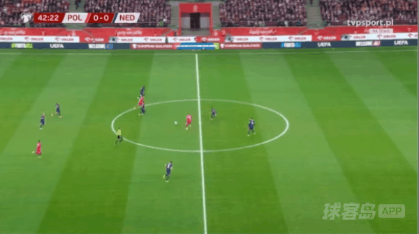 43'卡明斯基破门! 波兰 1- 0荷兰