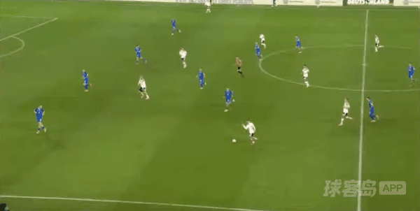 29'格纳布里破门! 德国 2- 0斯洛伐克