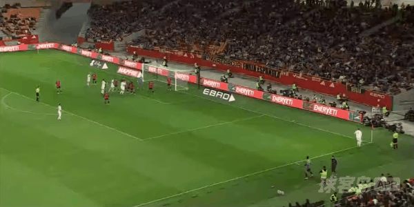42'居尔破门! 西班牙 1- 1土耳其