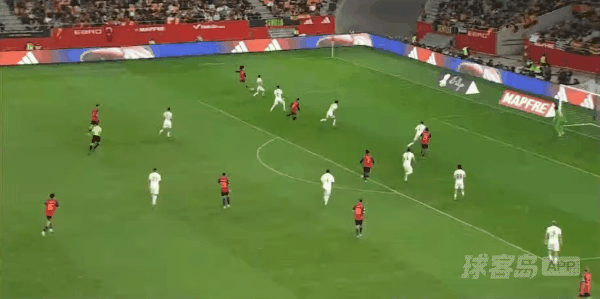 62'奥亚萨瓦尔破门! 西班牙 2- 2土耳其