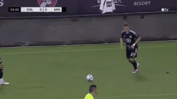 35'哈维破门! 达拉斯FC 0- 1明尼苏达联