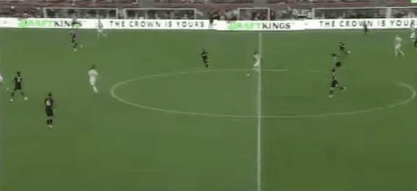 40'纳瓦罗破门! 新英格兰 0- 2科罗拉多