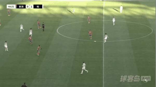 45'细谷真大破门! 新泻天鹅 0- 2柏太阳神