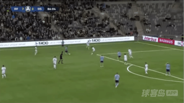 87'赫格兰破门! 佐加顿斯 8- 2天狼星