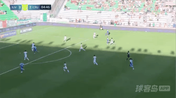 84'若热破门! 尤文图德 3- 3克鲁塞罗