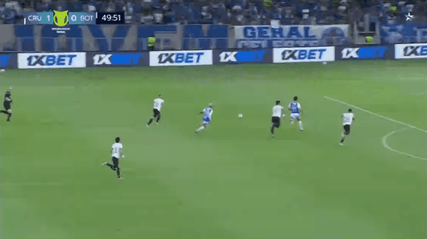 50'佩雷拉破门! 克鲁塞罗 2- 0博塔弗戈