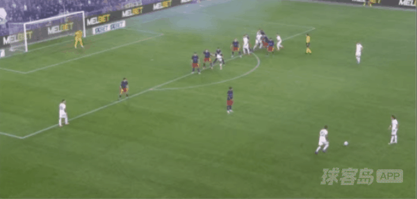 63'扎卡尼破门! 热那亚 0- 3拉齐奥