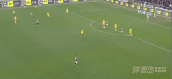 40'科伦坡破门! 热那亚 1- 1维罗纳