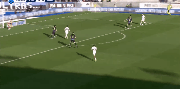 25'贝拉尔迪破门! 比萨 0- 1萨索洛
