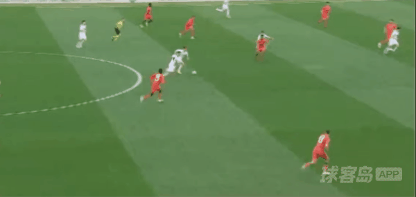 14'巴图里纳破门! 卡利亚里 0- 1科莫