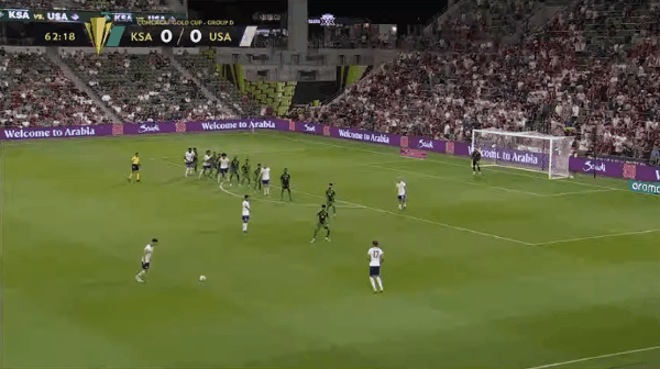 63'理查兹破门! 沙特阿拉伯 0- 1美国