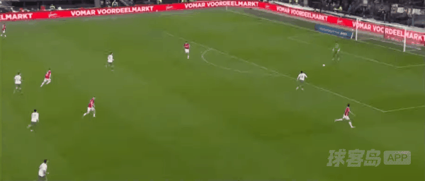 5'毛罗破门! 阿尔克马尔 0- 1埃因霍温