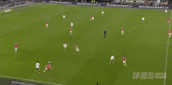 28'蒂尔破门! 阿尔克马尔 0- 3埃因霍温