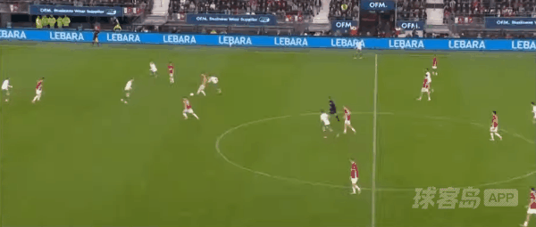 34'米吉南破门! 阿尔克马尔 1- 3埃因霍温