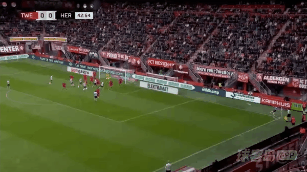 43'梅西克破门! 特温特 0- 1赫拉克勒斯
