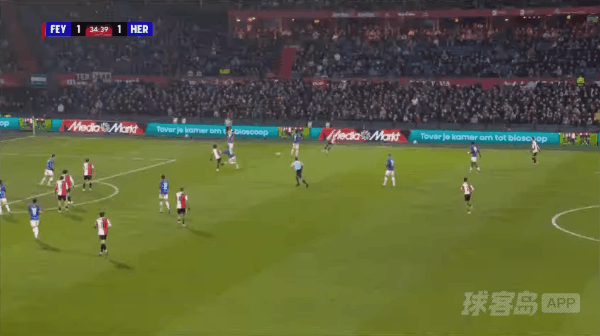 35'博斯破门! 费耶诺德 2- 1赫拉克勒斯