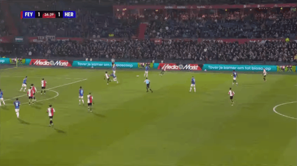 35'博斯破门! 费耶诺德 2- 1赫拉克勒斯