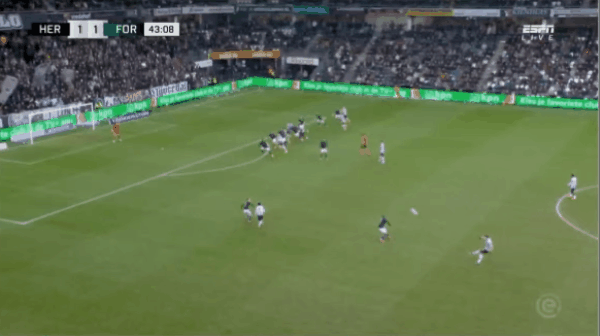 44'胡伦比克破门! 赫拉克勒斯 2- 1福图纳
