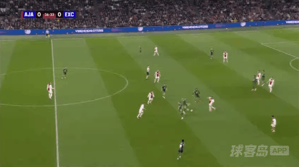 37'诺约克斯破门! 阿贾克斯 0- 1SBV精英
