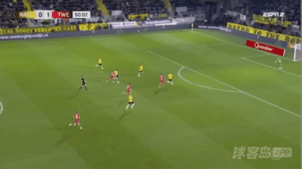 51'范沃尔夫斯温克尔破门! 布雷达 0- 2特温特