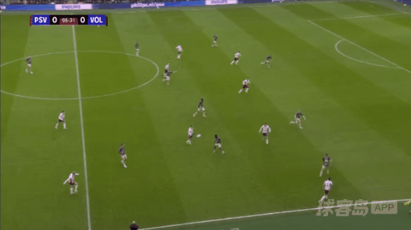 6'费尔曼破门! 埃因霍温 1- 0福伦丹