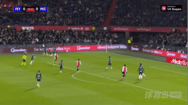 11'上田绮世破门! 费耶诺德 1- 0兹沃勒