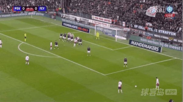 10'奥比斯波破门! 埃因霍温 1- 0费耶诺德