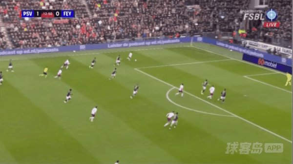 13'蒂尔破门! 埃因霍温 2- 0费耶诺德
