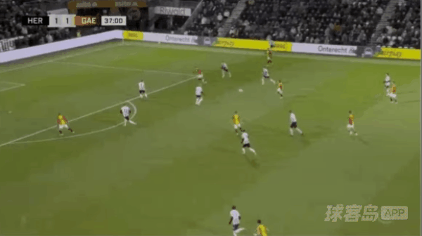 38'斯密特破门! 赫拉克勒斯 1- 2前进之鹰