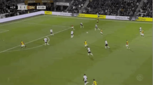 38'斯密特破门! 赫拉克勒斯 1- 2前进之鹰