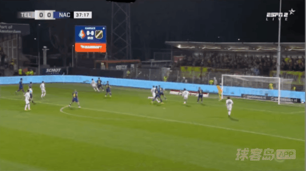 38'范德坎普破门! 特尔斯达 1- 0布雷达