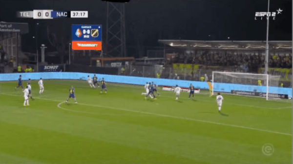 38'范德坎普破门! 特尔斯达 1- 0布雷达