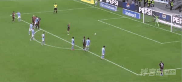 87'伯克特点球破门! 法兰克福 3- 4柏林联合