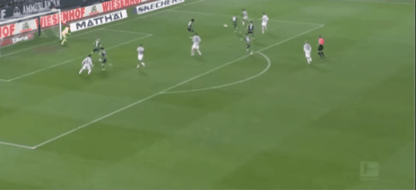 28'斯万贝里破门! 不莱梅 0- 1沃尔夫斯堡
