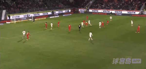 55'塔巴科维奇破门! 海登海姆 0- 2门兴