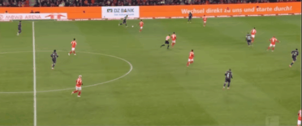 8'奥尔森乌龙破门! 美因茨 0- 1霍芬海姆