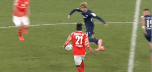88'科尔惨遭直红! 美因茨 1- 1霍芬海姆