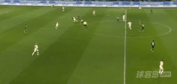 33'蒂尔曼破门! 沃尔夫斯堡 0- 3勒沃库森