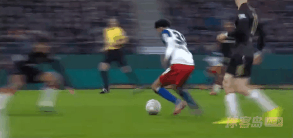17'格拉策尔破门! 汉堡 1- 0斯图加特