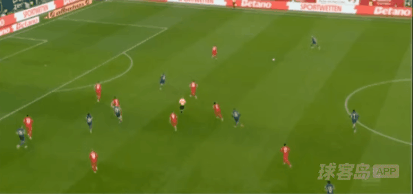 26'伯格破门! 霍芬海姆 2- 0奥格斯堡