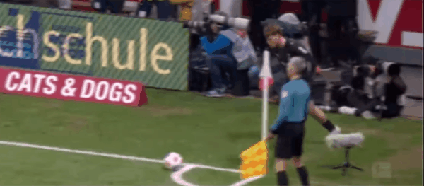 17'莱特施乌龙破门! 美因茨 0- 1门兴