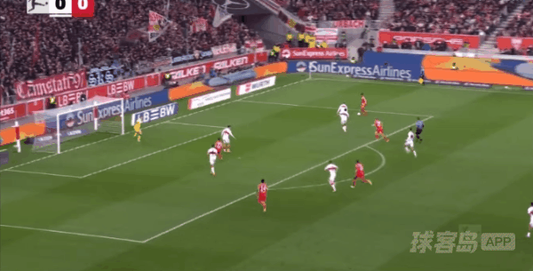 11'莱默尔破门! 斯图加特 0- 1拜仁