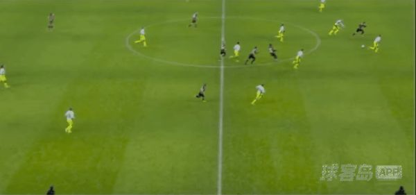 71'埃布努塔利布破门! 法兰克福 2- 2多特蒙德