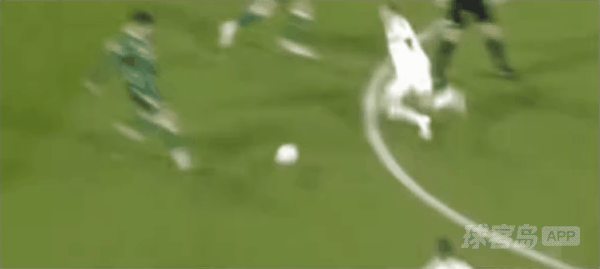 52'伯格惨遭直红! 不莱梅 0- 1霍芬海姆